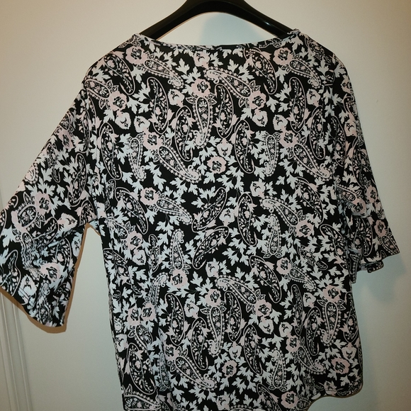 COPY - Roz and Allie plus size top short sleeve - Picture 4 of 7